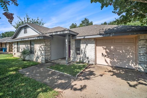 516 Heather Ln, Keene, TX, 76059-1600 | Card Image