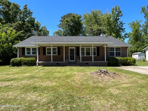 805 Gardenview Dr, Jacksonville, NC, 28540-3817 | Card Image