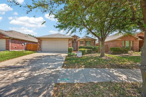 2008 Pine Knot Dr, Heartland, TX, 75126-8283 | Card Image