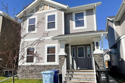 {{alt}} | Card Image