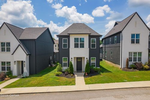 234 Mccowat St, Jackson, TN, 38301-5272 | Card Image