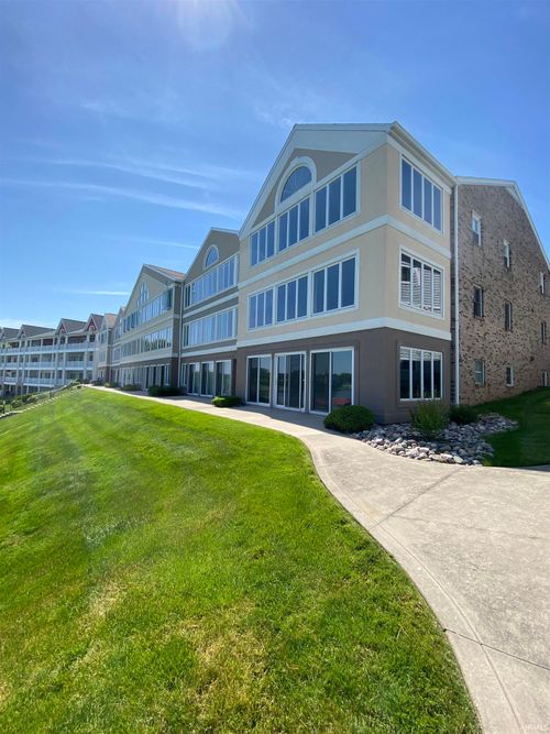 11-8986 E Hatchery Road, Syracuse, IN, 46567 | Card Image