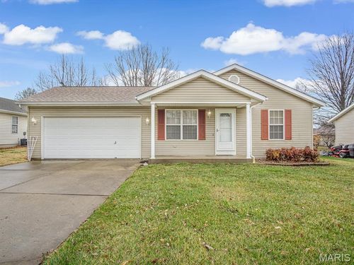 327 Briarwood Dr, Waterloo, IL, 62298-1653 | Card Image