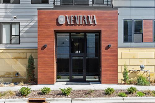 305-253 Lake St E, Wayzata, MN, 55391-1667 | Card Image