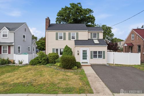 326 Melrose Ave, Middlesex, NJ, 08846-1849 | Card Image