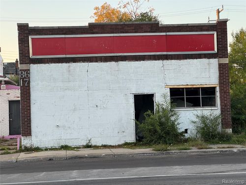 8617 Harper Ave, Detroit, MI, 48213-2633 | Card Image
