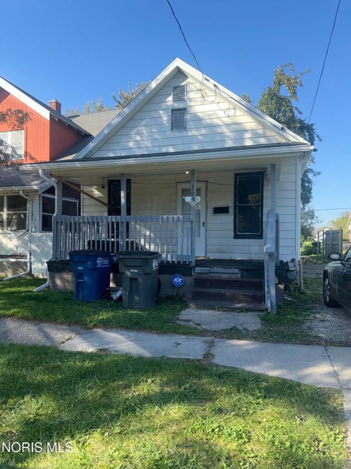 703 Ashwood Ave, Toledo, OH, 43608-2528 | Card Image