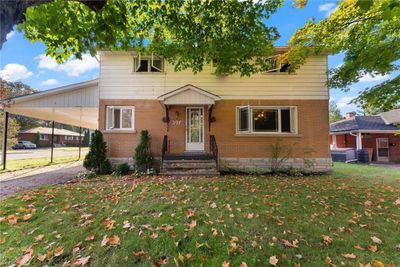 397 Charles Ave, House other with 6 bedrooms, 3 bathrooms and 3 parking in Renfrew ON | Image 1