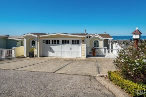 2587 Laurel Ave, Morro Bay, CA, 93442-1721 | Card Image