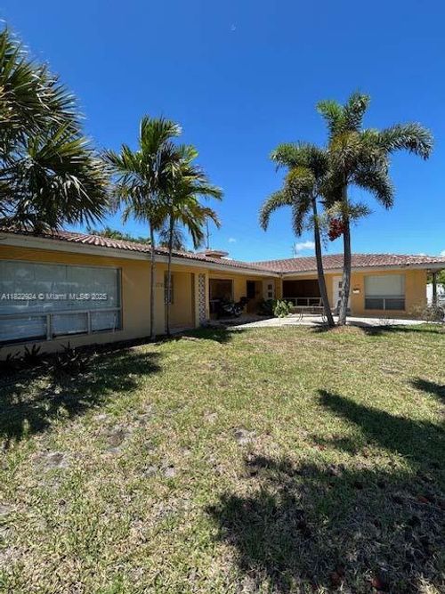 3-2724 Ne 32nd St, Fort Lauderdale, FL, 33306-1508 | Card Image