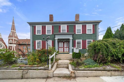 270 Bank St, Fall River, MA, 02720-3136 | Card Image