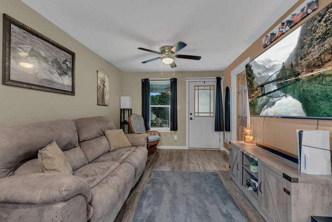 Living Room | Image 9