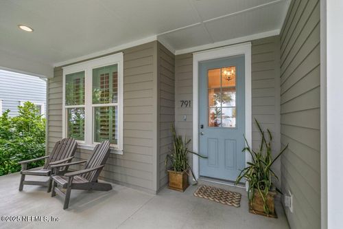 791 Paradise Ln, Atlantic Beach, FL, 32233-6955 | Card Image