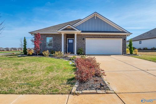 118 Lillian Farms Blvd, Huntsville, AL, 35811-8170 | Card Image