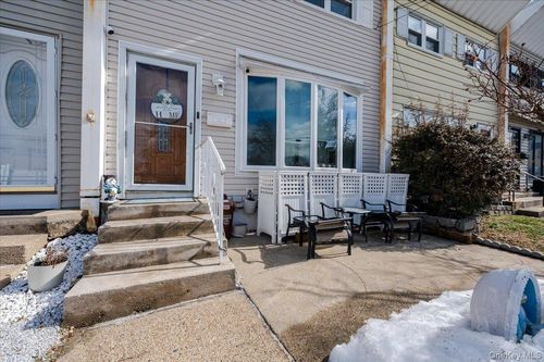 512 Prentiss Ave, Bronx, NY, 10465-3616 | Card Image