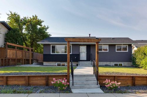 12 Rundleson Way Ne, Calgary, AB, T1Y3N6 | Card Image