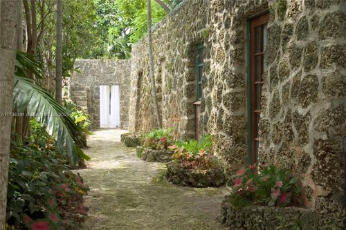 apt-5-1301 Milan Ave, Coral Gables, FL, 33134-3539 | Card Image