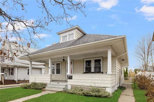 87 Grosvernor Street, East Providence, RI, 02914 | Card Image