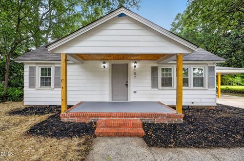 107 W Underwood Ave, Smithfield, NC, 27577-5126 | Card Image