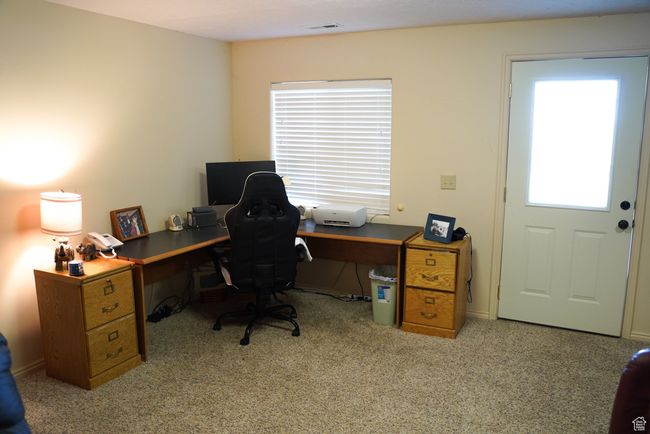 Office space with carpet | Image 21