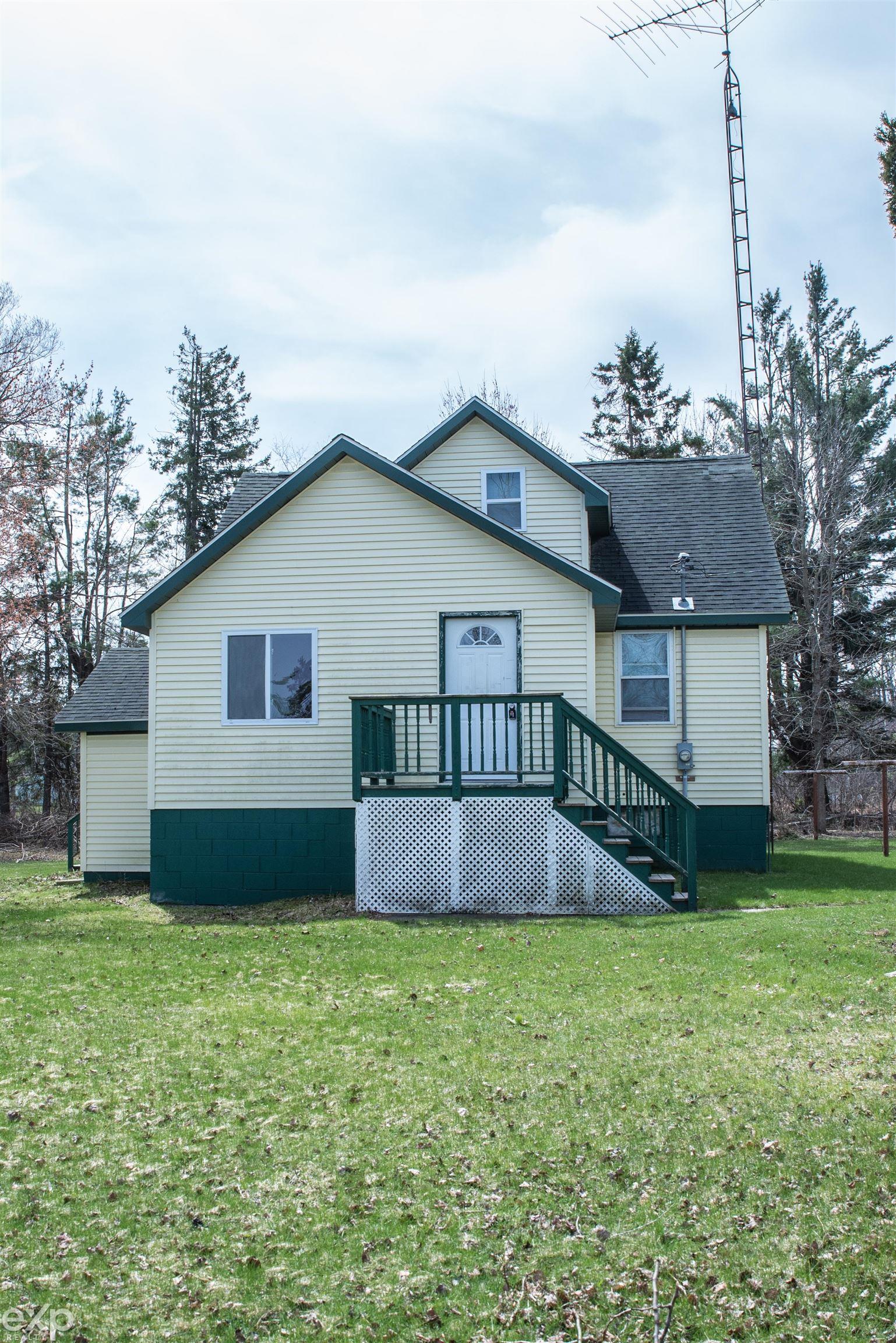 Residential in Alcona Township 3