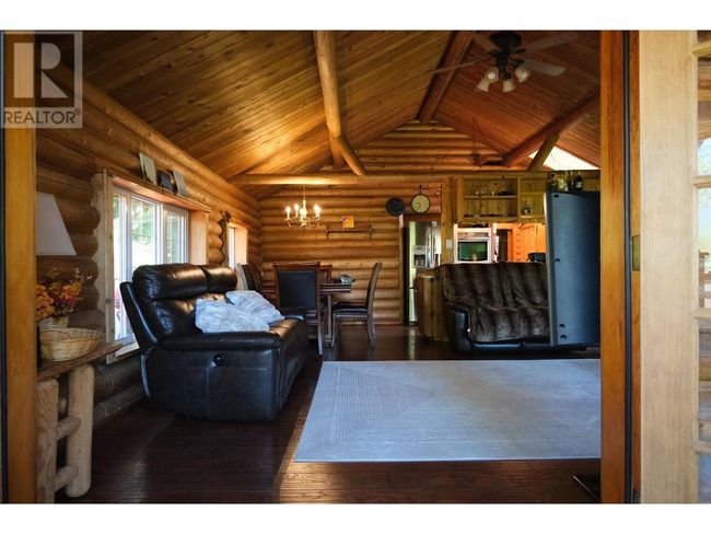4061 Torry Rd, House other with 3 bedrooms, 2 bathrooms and 12 parking in Eagle Bay BC | Image 4