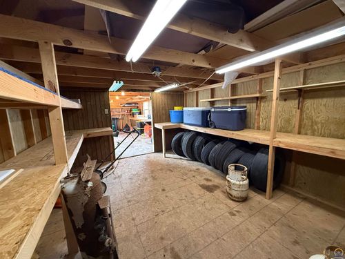 511 W North St, Carbondale, KS, 66414-9541 | Card Image