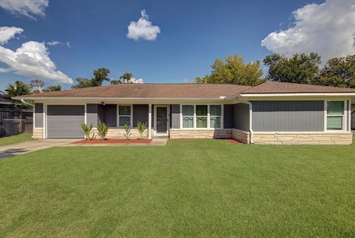 328 Burnett Dr, Baytown, TX, 77520-1345 | Card Image