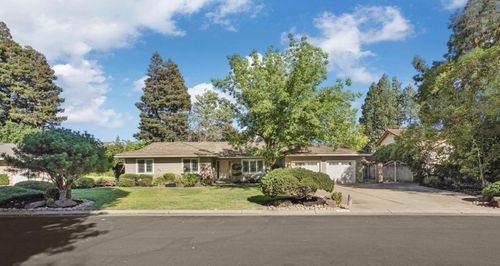 19400 Desiree Ln, Woodbridge, CA, 95258-9264 | Card Image
