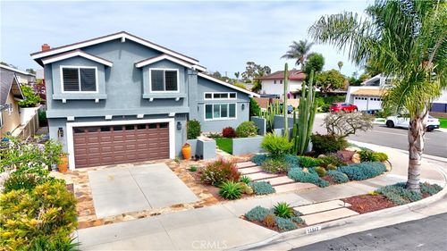 16542 Los Verdes Ln, Huntington Beach, CA, 92649-3718 | Card Image