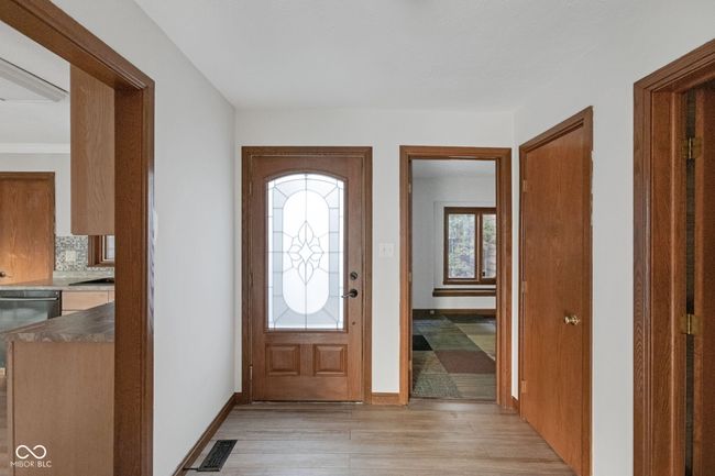 9618 Cedar Cove Ln, Condo with 3 bedrooms, 3 bathrooms and null parking in Indianapolis IN | Image 6