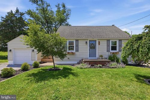 1859 Farmington Ave, POTTSTOWN, PA, 19464-1329 | Card Image