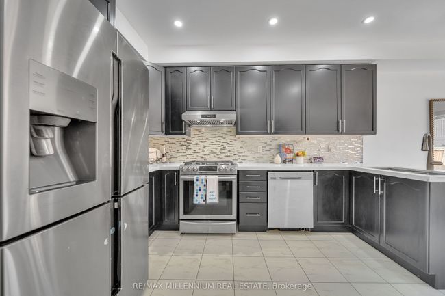86 Cookview Dr, House attached with 5 bedrooms, 4 bathrooms and 2 parking in Brampton ON | Image 18