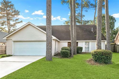 105 Choctaw Pl, Mandeville, LA, 70471-1706 | Card Image