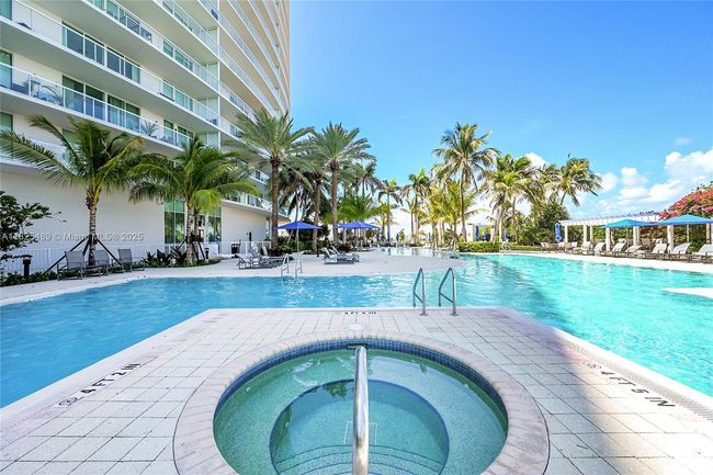 APT-1211 - 1 N Ocean Blvd, Condo with 2 bedrooms, 2 bathrooms and null parking in Pompano Beach FL | Image 37