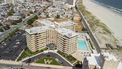 729 - 101 S Raleigh Ave, Condo with 2 bedrooms, 1 bathrooms and null parking in Atlantic City NJ | Image 2