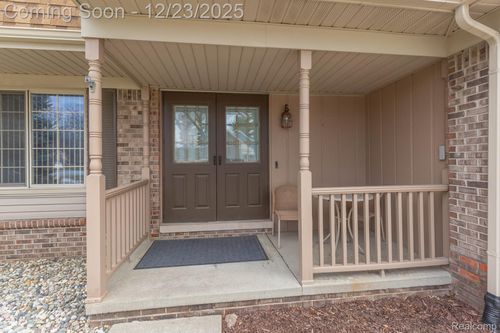 11580 Spicer Dr, Plymouth, MI, 48170-4335 | Card Image