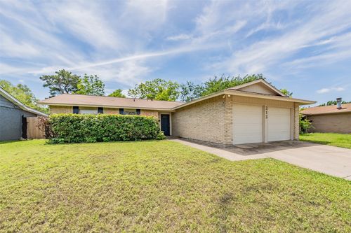 313 Hawthorne Ln, Grand Prairie, TX, 75052-5144 | Card Image