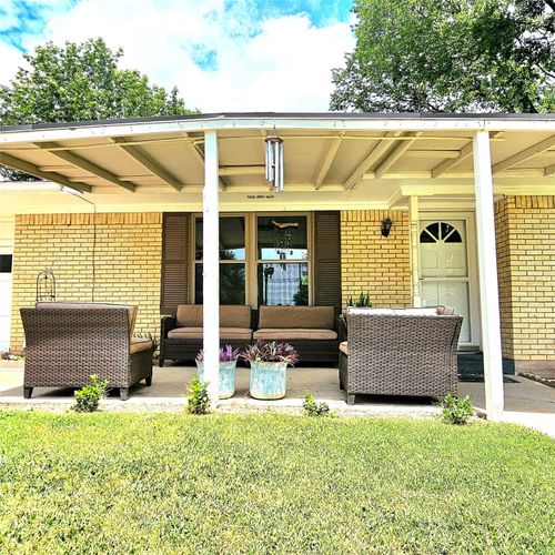 1403 Royal Dr, Kaufman, TX, 75142-3517 | Card Image