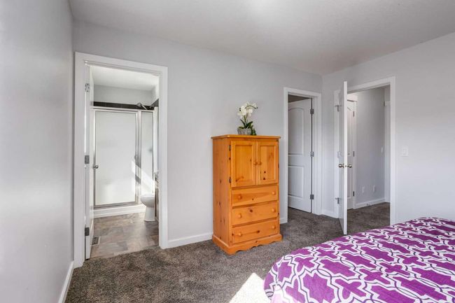 251 Kingsbridge Rd Se, Home with 2 bedrooms, 3 bathrooms and 2 parking in Airdrie AB | Image 23