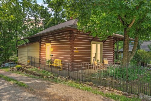 5 Washington St, Eureka Springs, AR, 72632-3205 | Card Image