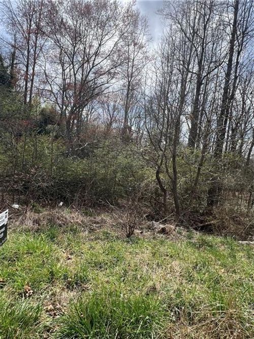 5825 N Bear Dr, Douglasville, GA, 30135-3935 | Card Image