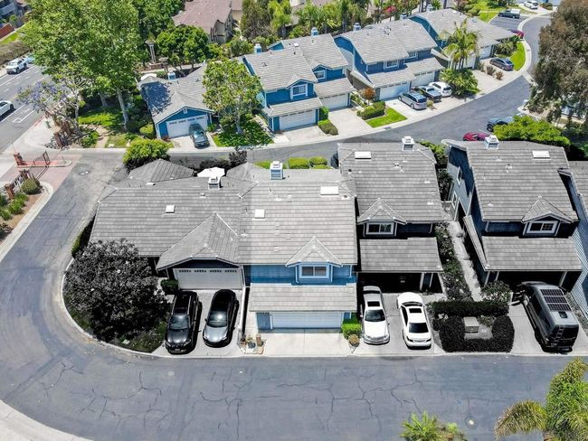 677 Summer View Cir, Townhouse with 2 bedrooms, 3 bathrooms and 2 parking in Encinitas CA | Image 46