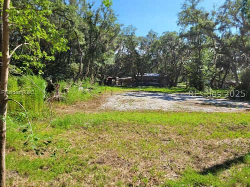 5 Mosse Rd, Saint Helena Island, SC, 29920-6623 | Card Image