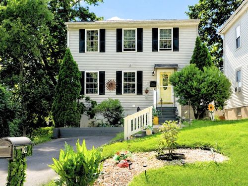 90 Rowley St, Providence, RI, 02909-5523 | Card Image
