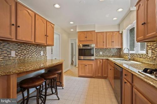 1824 Dalmation Dr, MCLEAN, VA, 22101-5406 | Card Image
