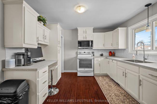 48 Union St, House other with 4 bedrooms, 2 bathrooms and 2 parking in Forest ON | Image 16