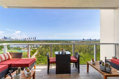 2101 - 15051 Royal Oaks Ln, Condo with 2 bedrooms, 2 bathrooms and null parking in North Miami FL | Image 1