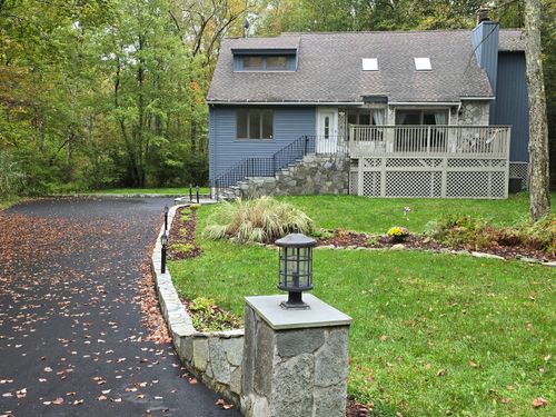 421 E Hyerdale Dr, Goshen, CT, 06756-2101 | Card Image