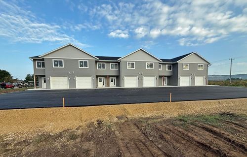 546 Sunrise Dr, Spring Green, WI, 53588-9323 | Card Image